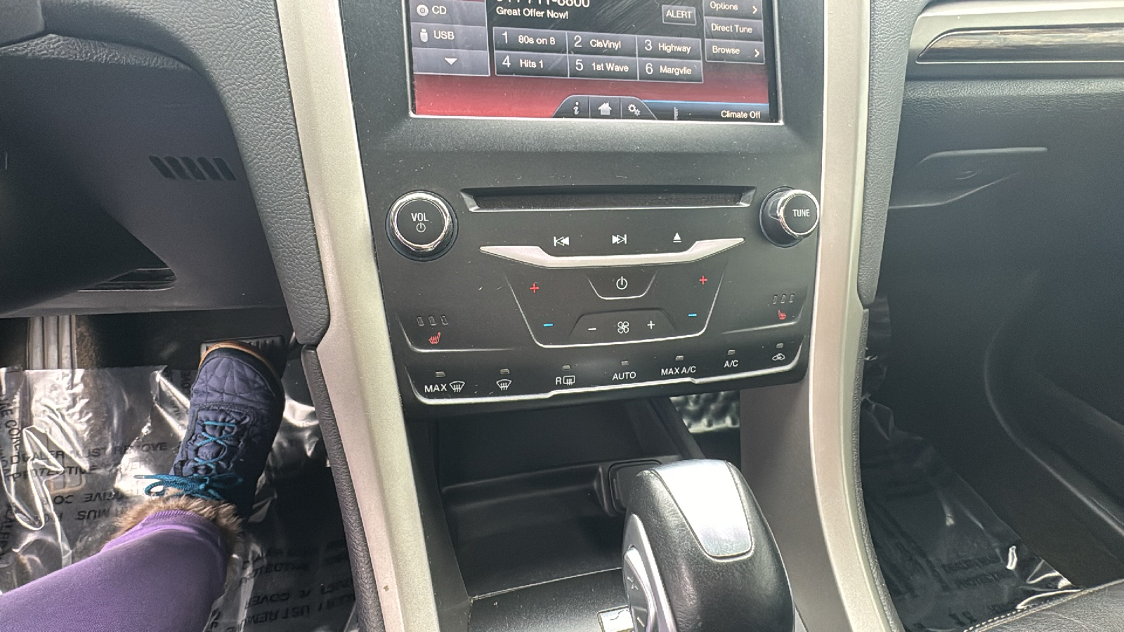 2014 Ford Fusion SE 17