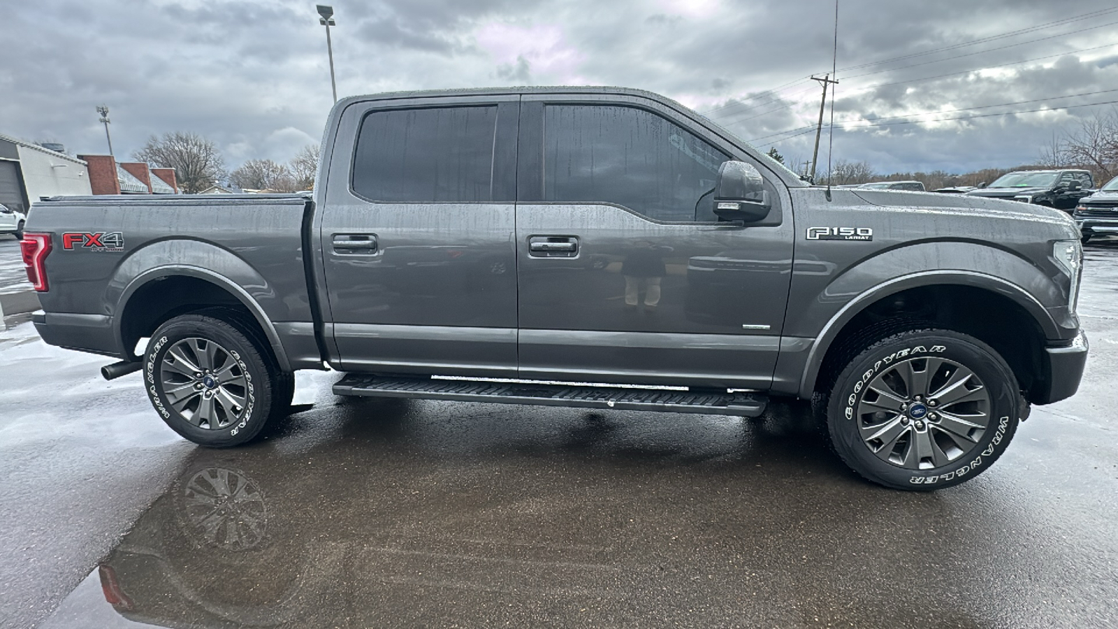 2016 Ford F-150 Lariat 2