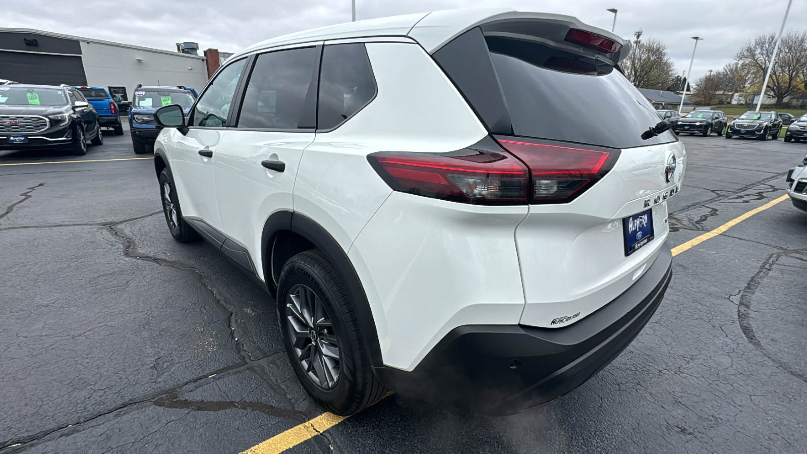 2021 Nissan Rogue S 4