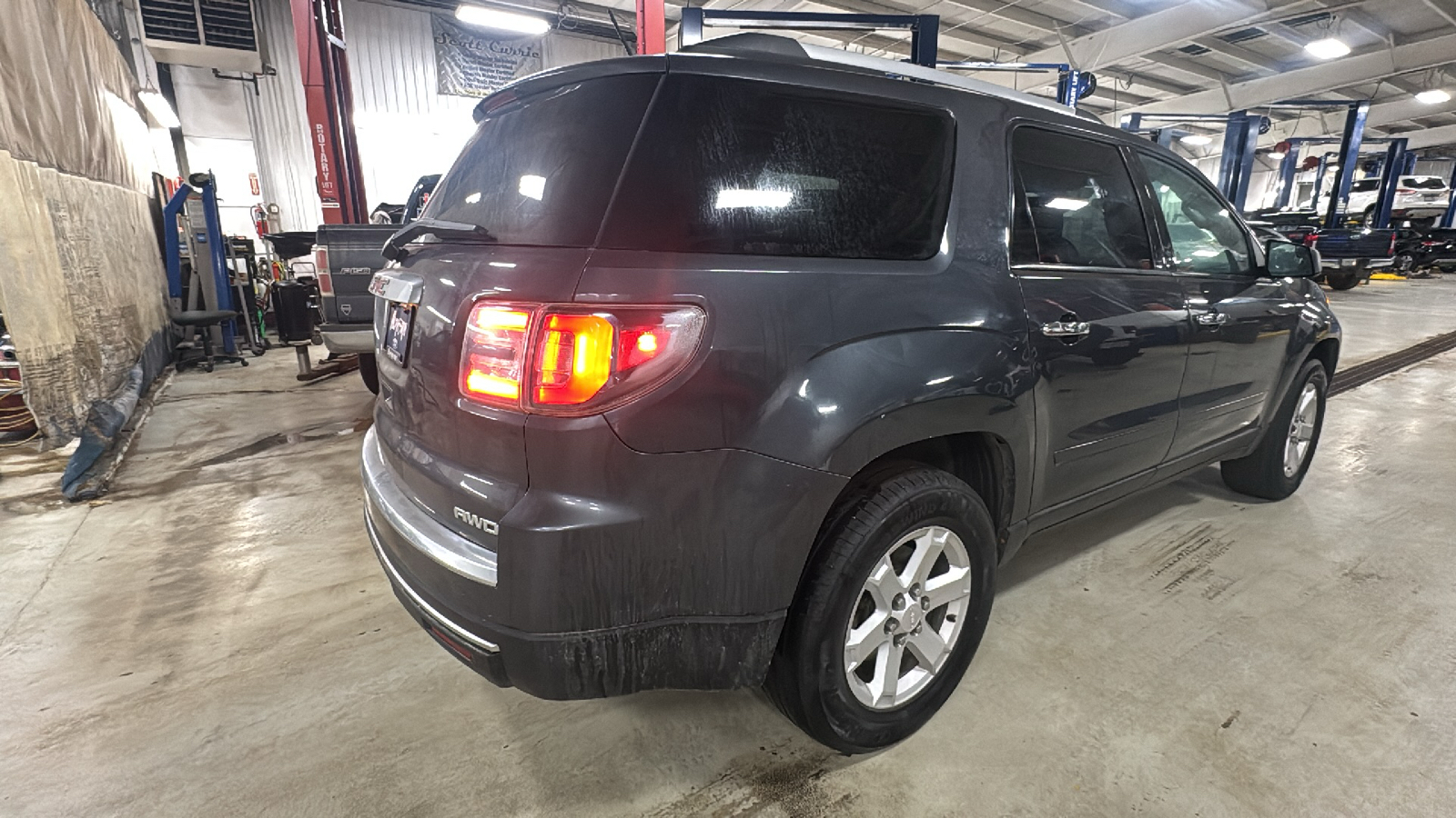 2014 GMC Acadia SLE-2 3