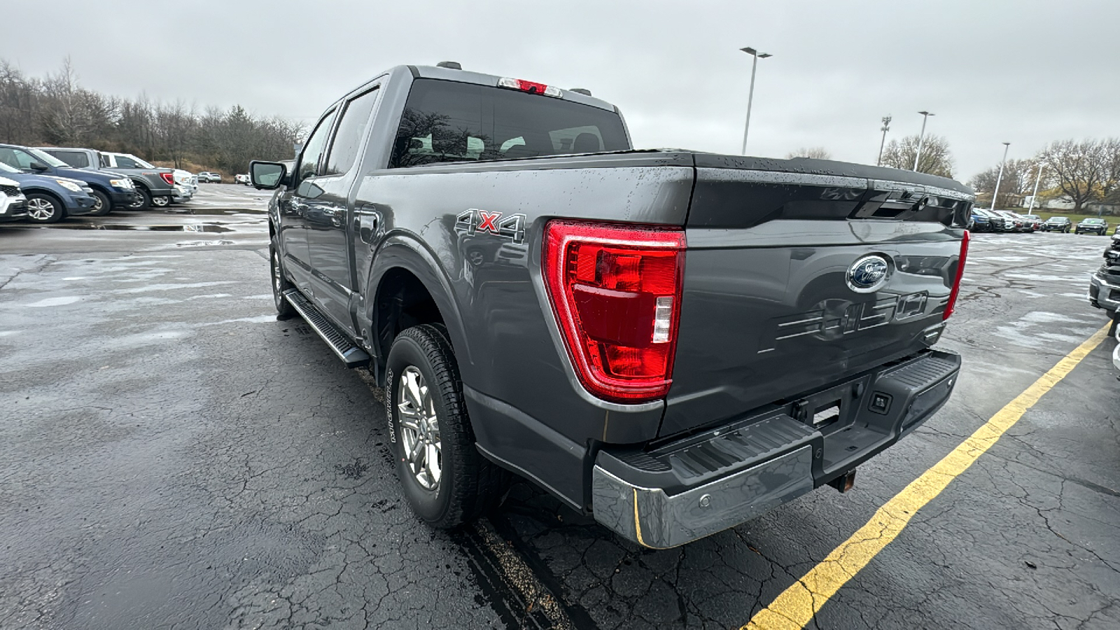 2021 Ford F-150 XLT 4