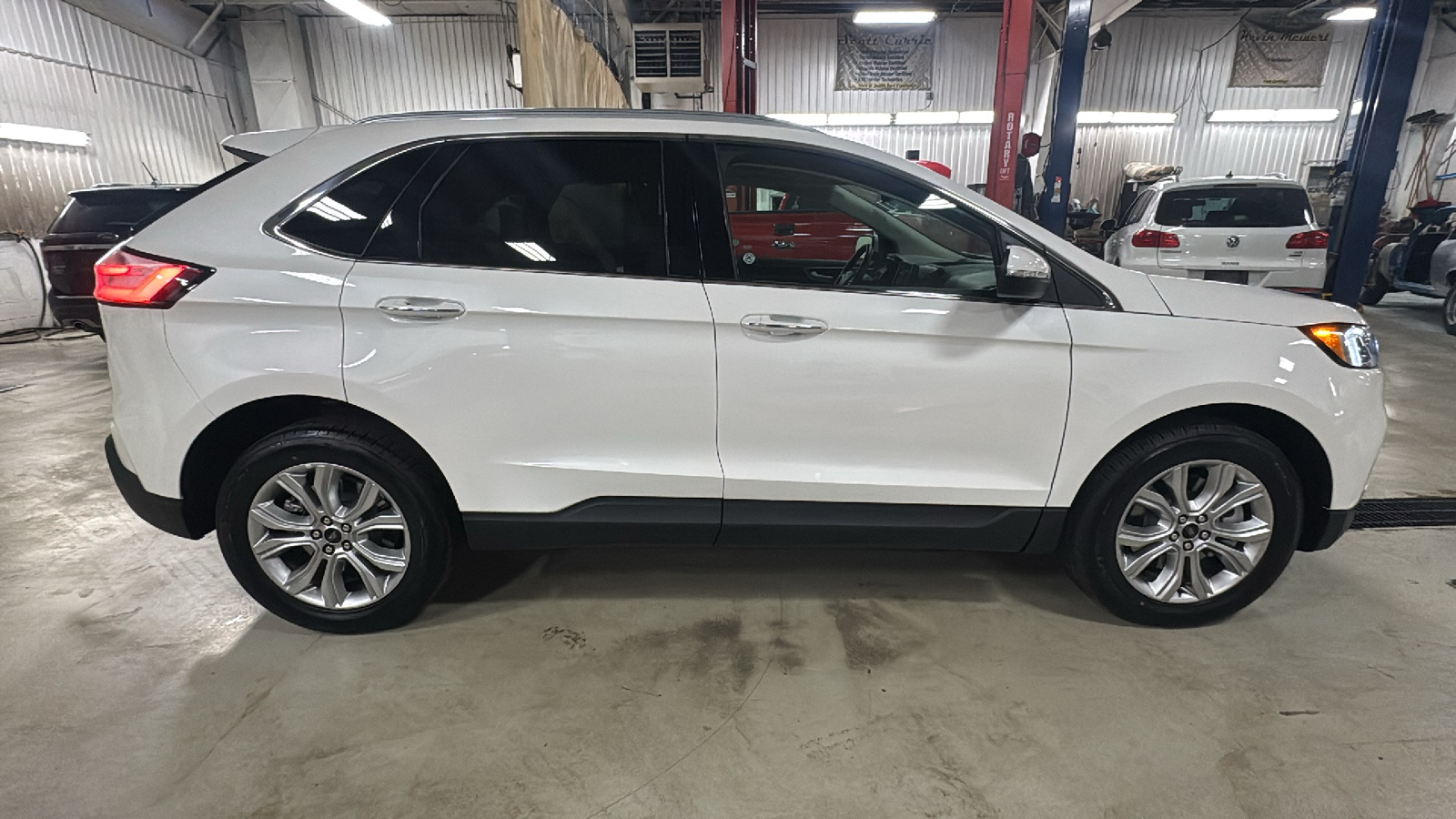 2024 Ford Edge Titanium 2