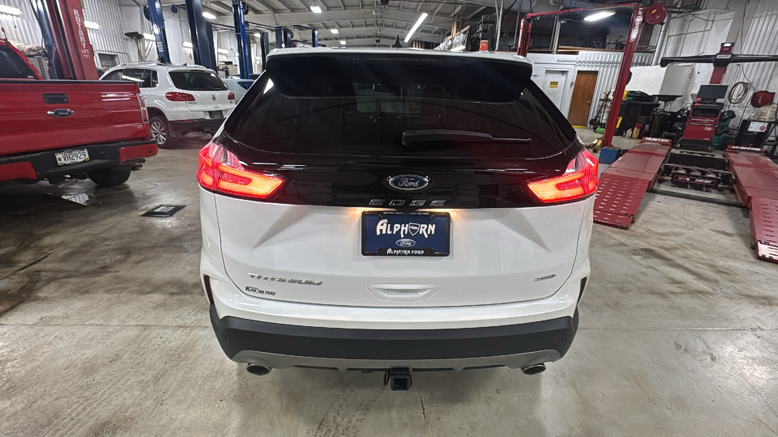 2024 Ford Edge Titanium 24