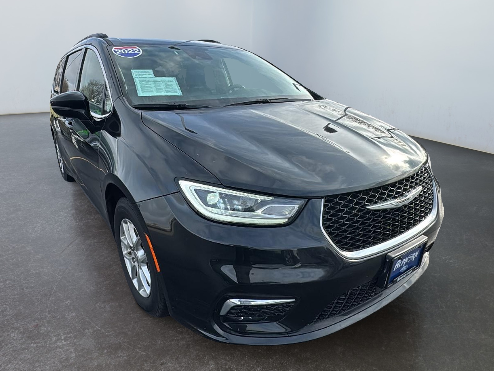 2022 Chrysler Pacifica Touring L 1