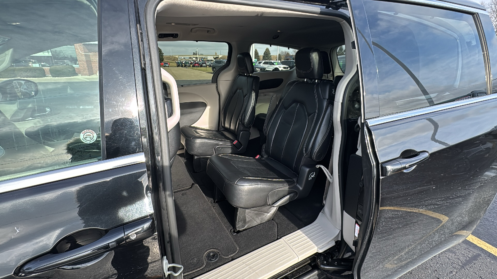 2022 Chrysler Pacifica Touring L 24