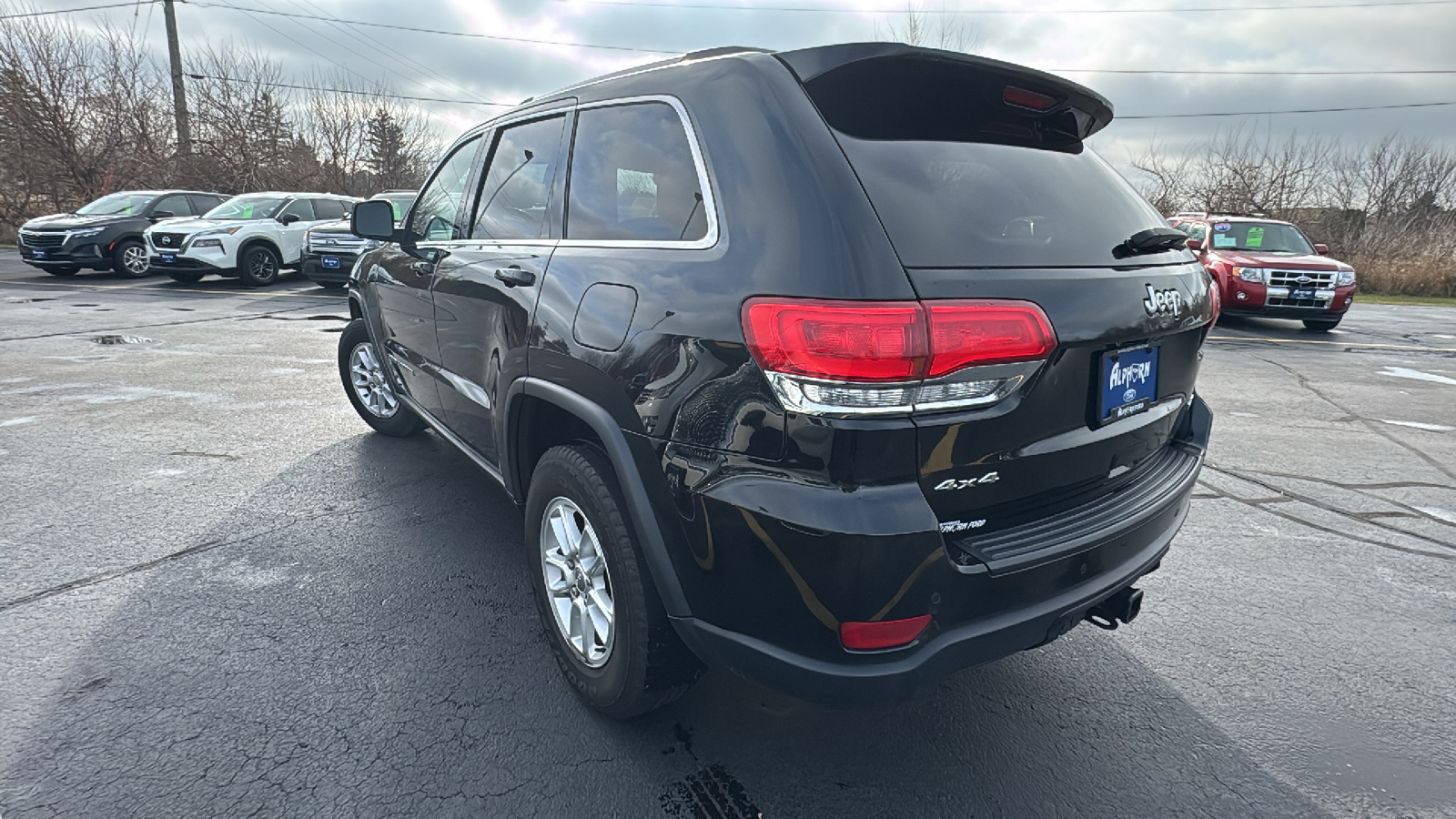 2019 Jeep Grand Cherokee Laredo E 4