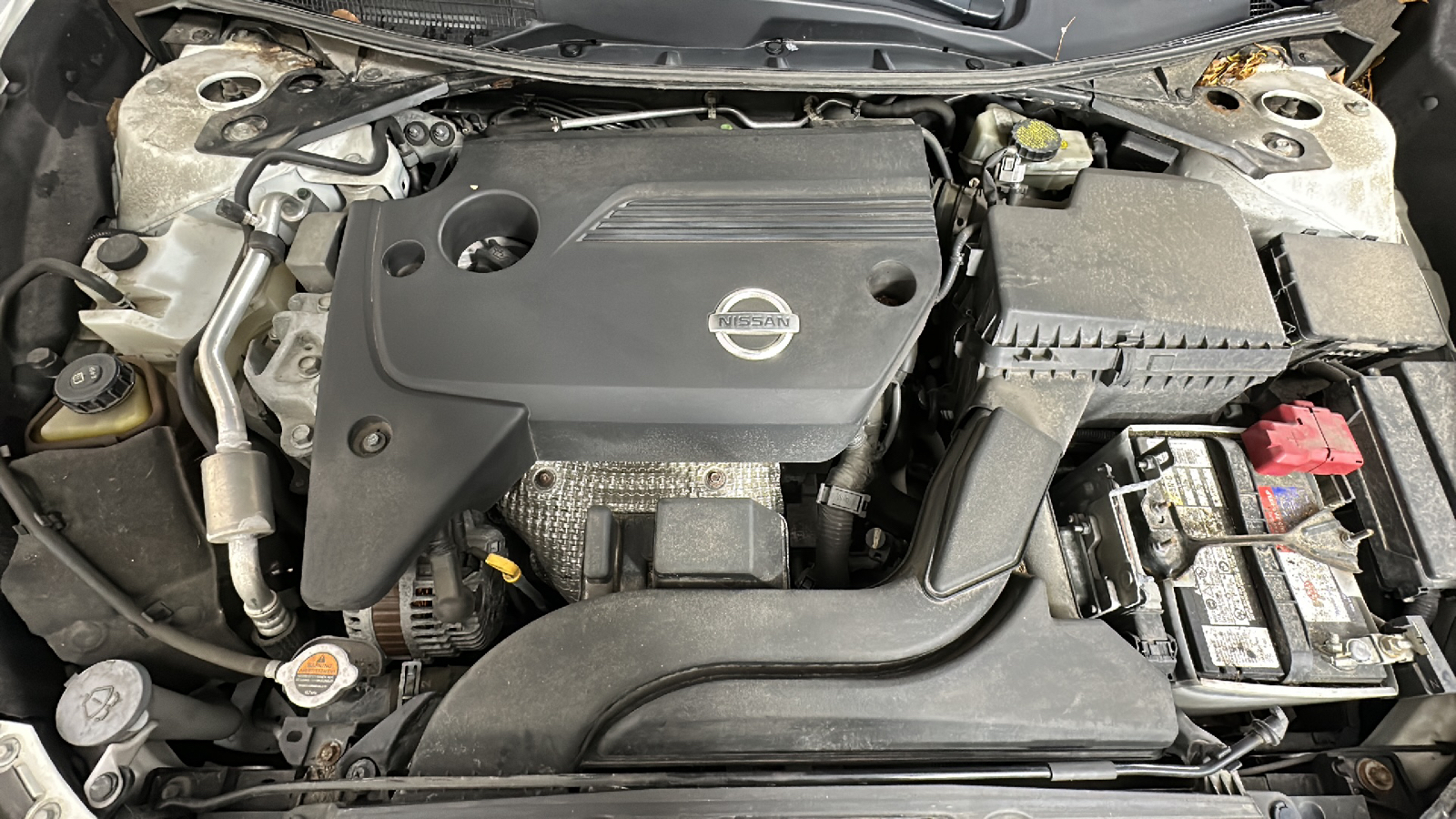 2015 Nissan Altima  28
