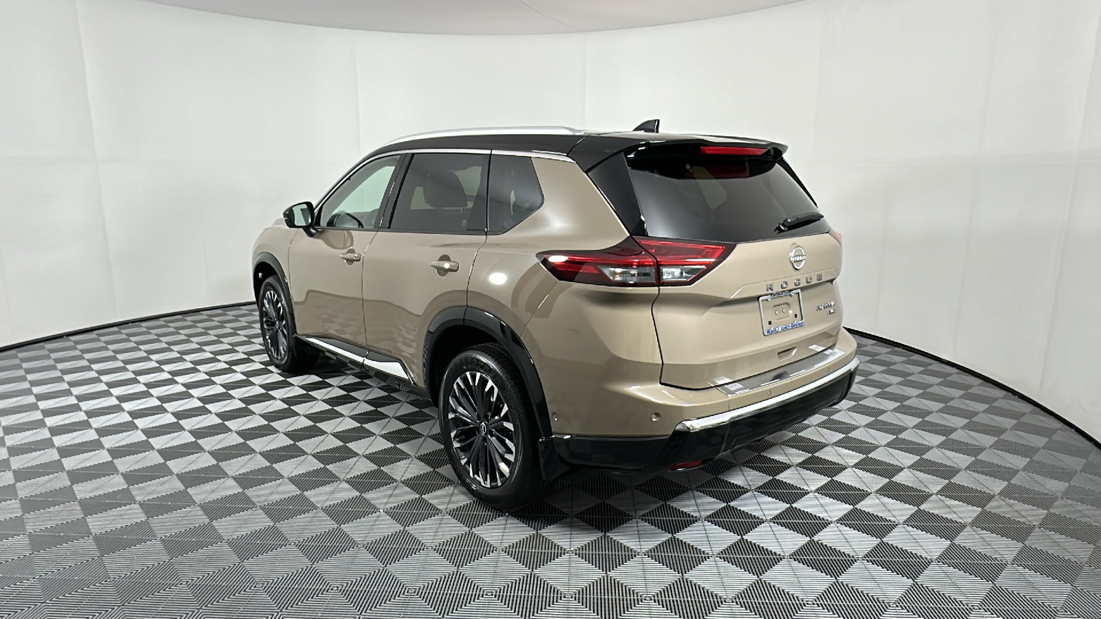 2024 Nissan Rogue  5