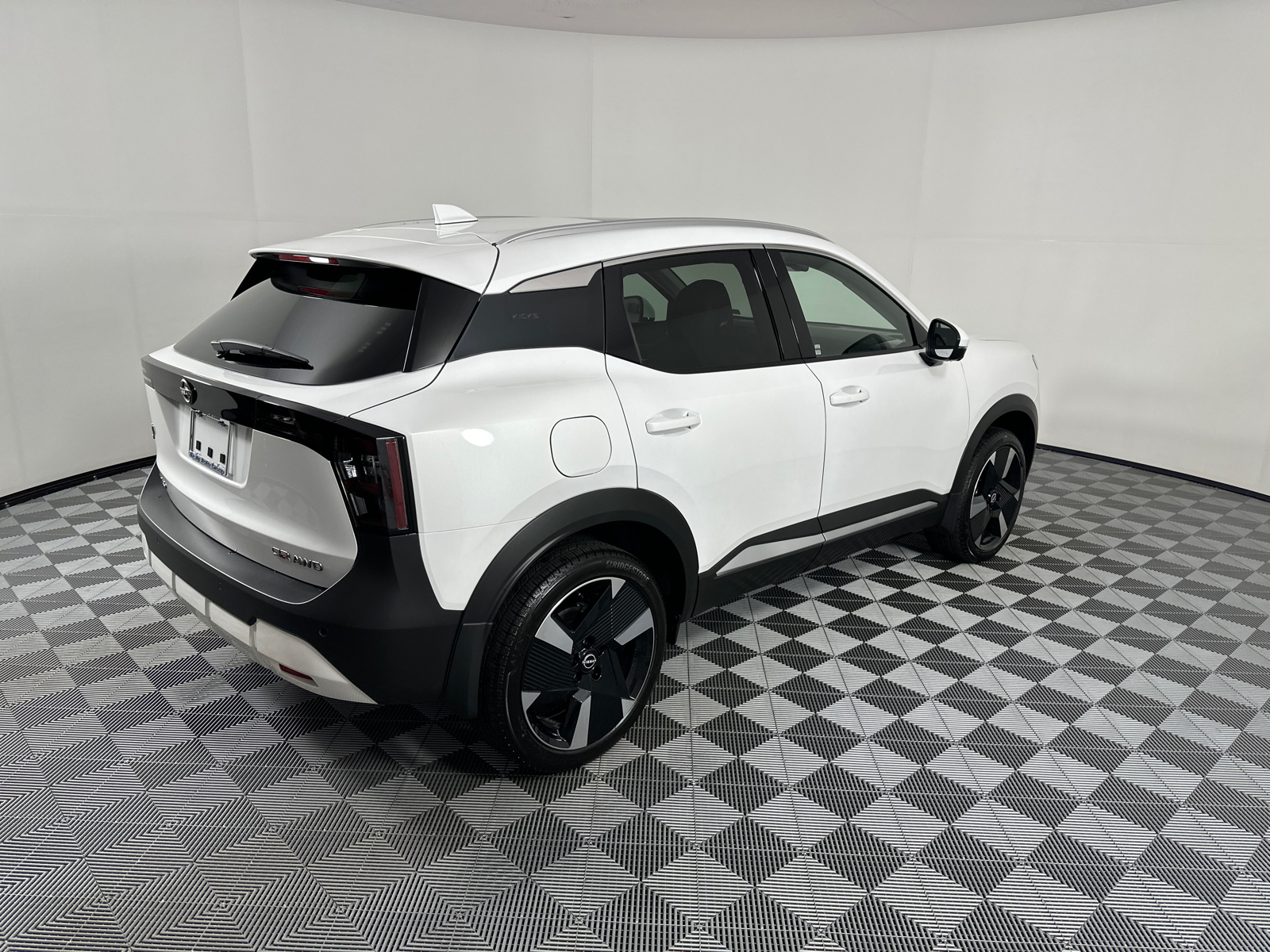 2025 Nissan Kicks  7