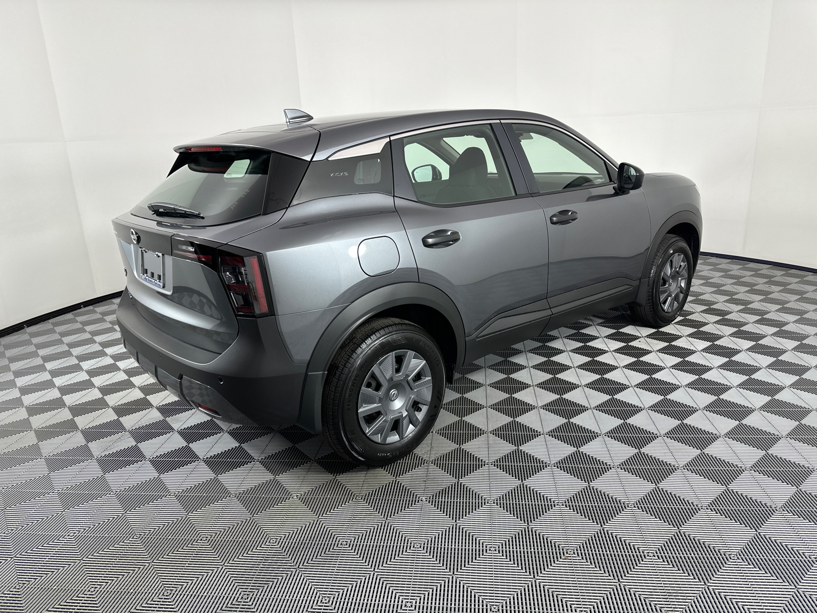 2025 Nissan Kicks  7