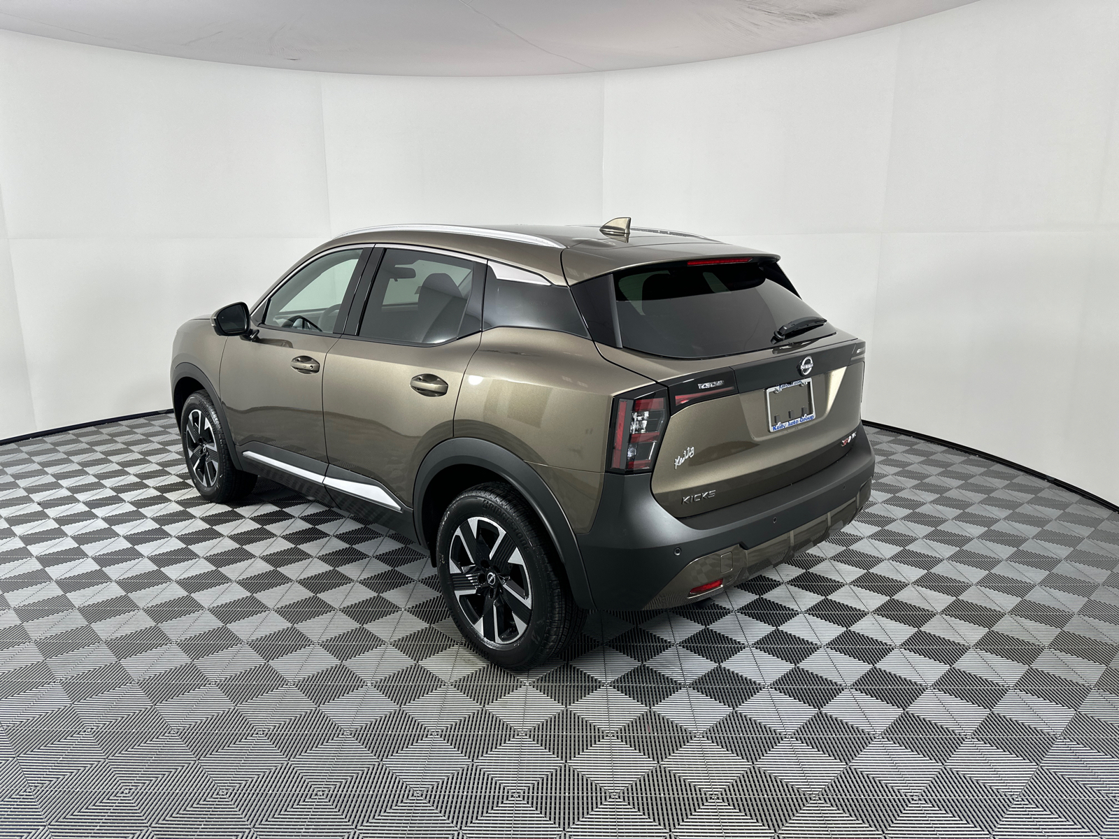 2025 Nissan Kicks  5