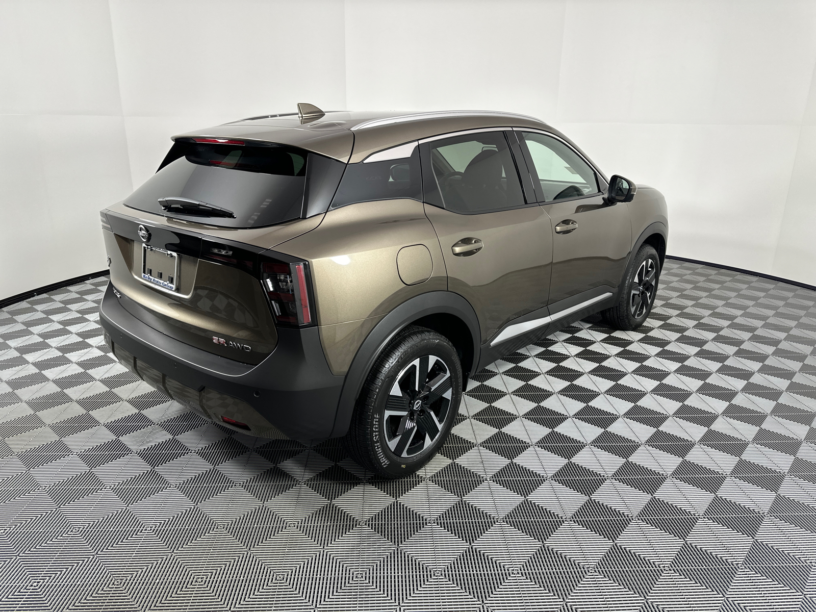 2025 Nissan Kicks  7