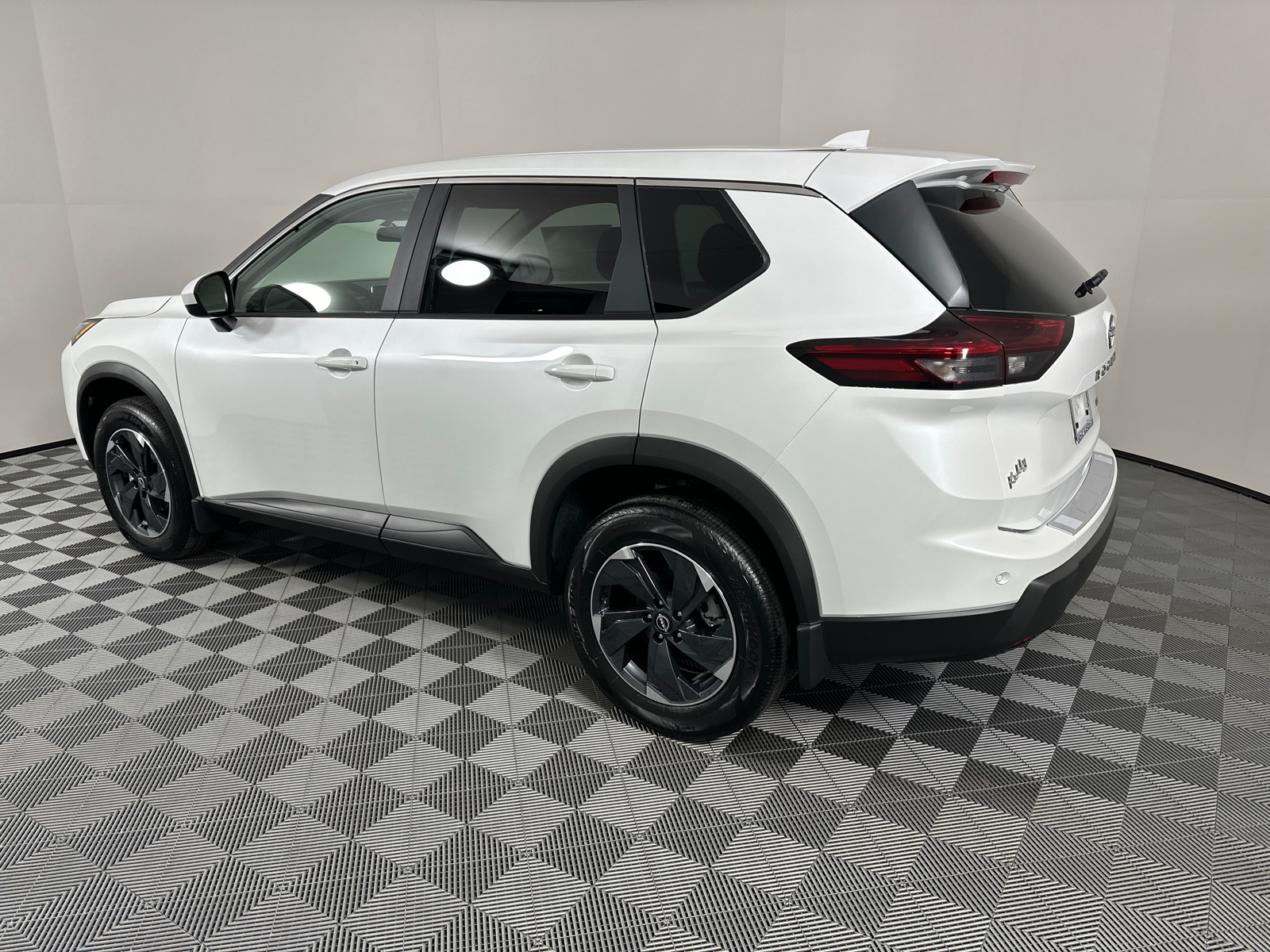 2025 Nissan Rogue  5