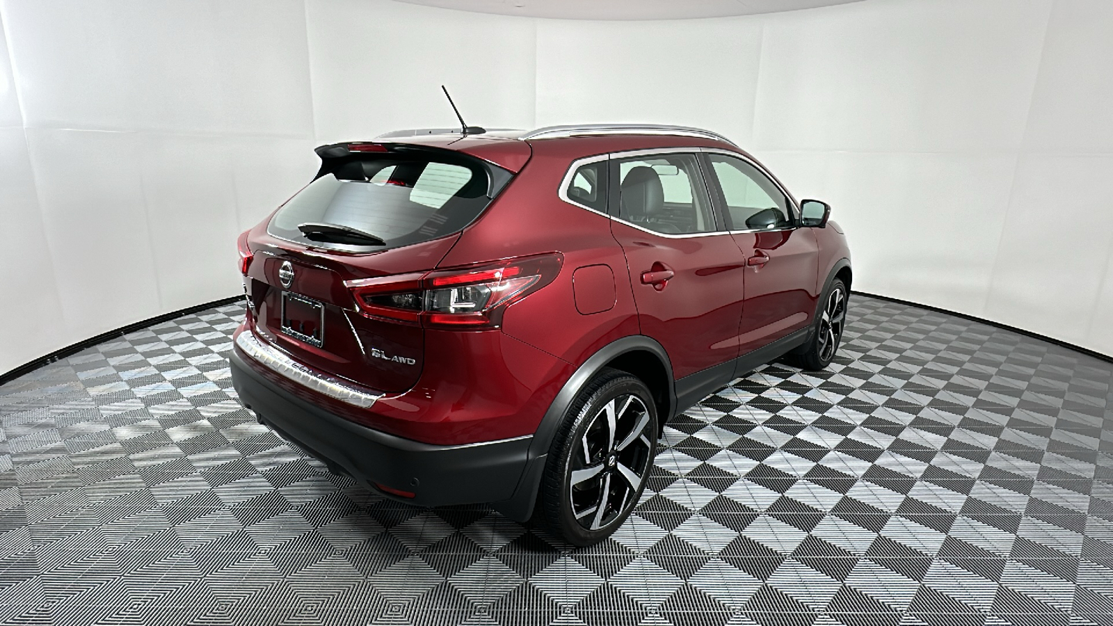 2022 Nissan Rogue Sport SL 7