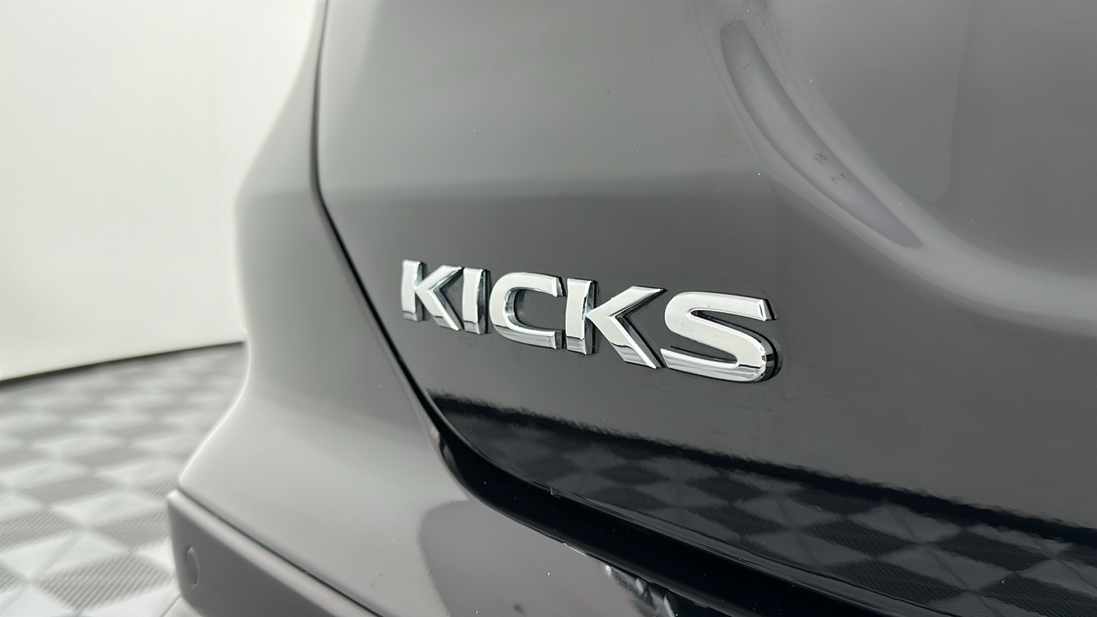 2023 Nissan Kicks S 10