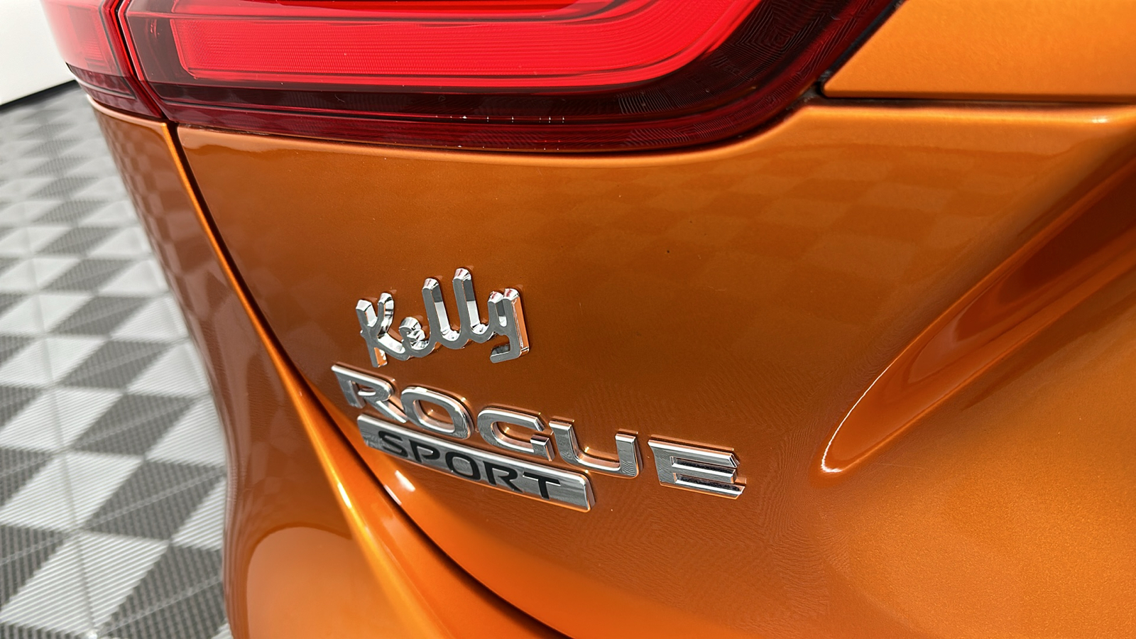 2021 Nissan Rogue Sport S 9