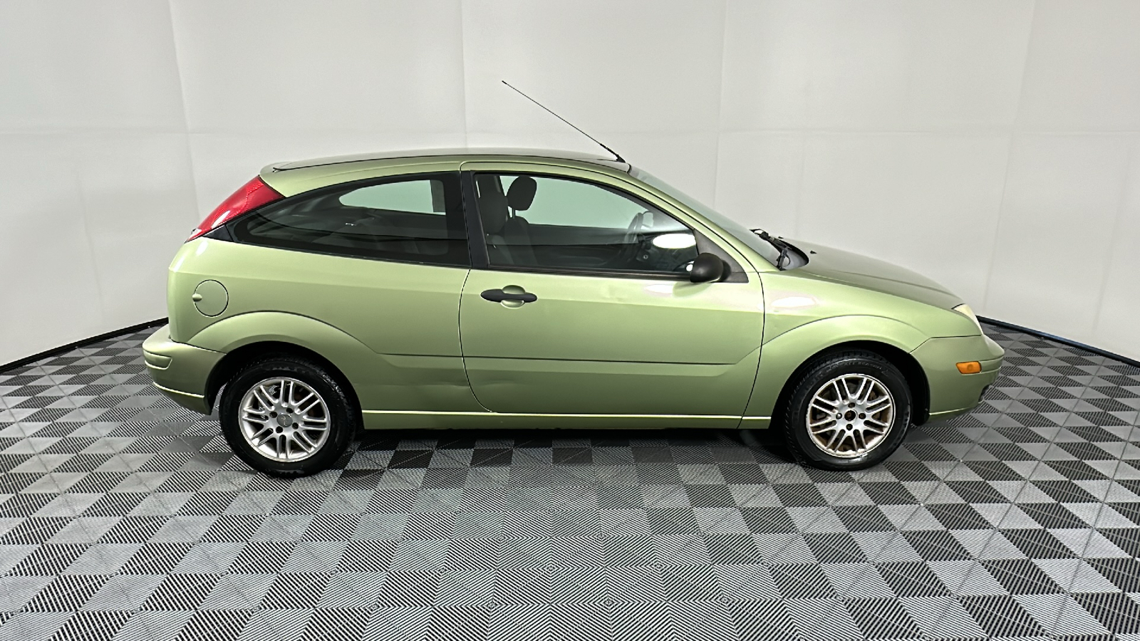 2007 Ford Focus SE 8