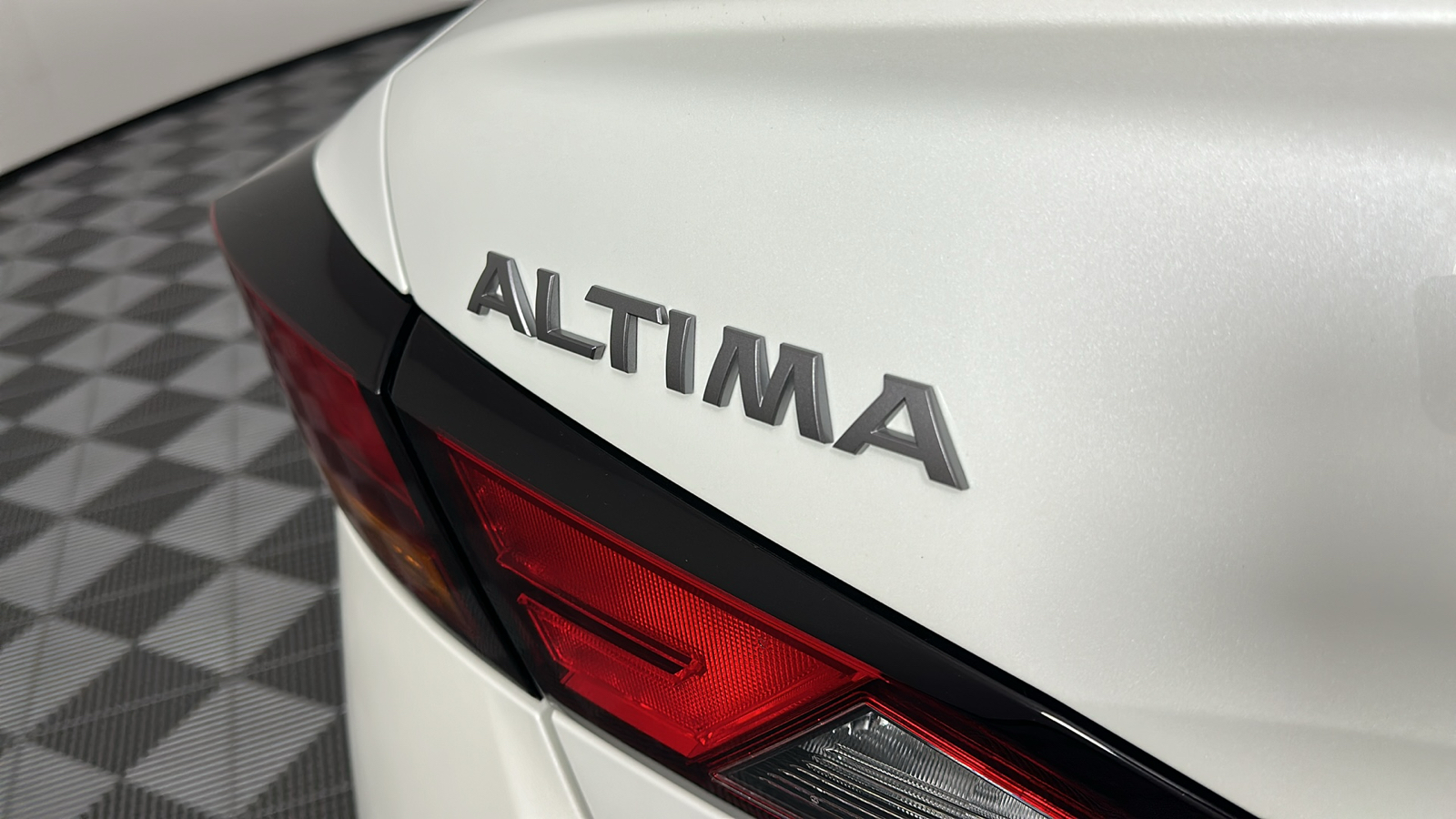 2024 Nissan Altima 2.5 SV 9