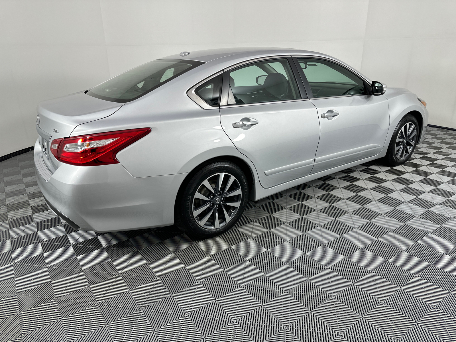 2016 Nissan Altima 2.5 SL 7