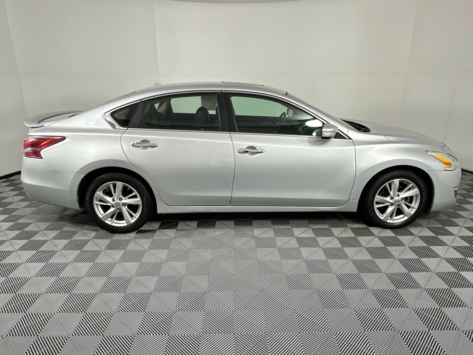 2013 Nissan Altima 2.5 SL 8