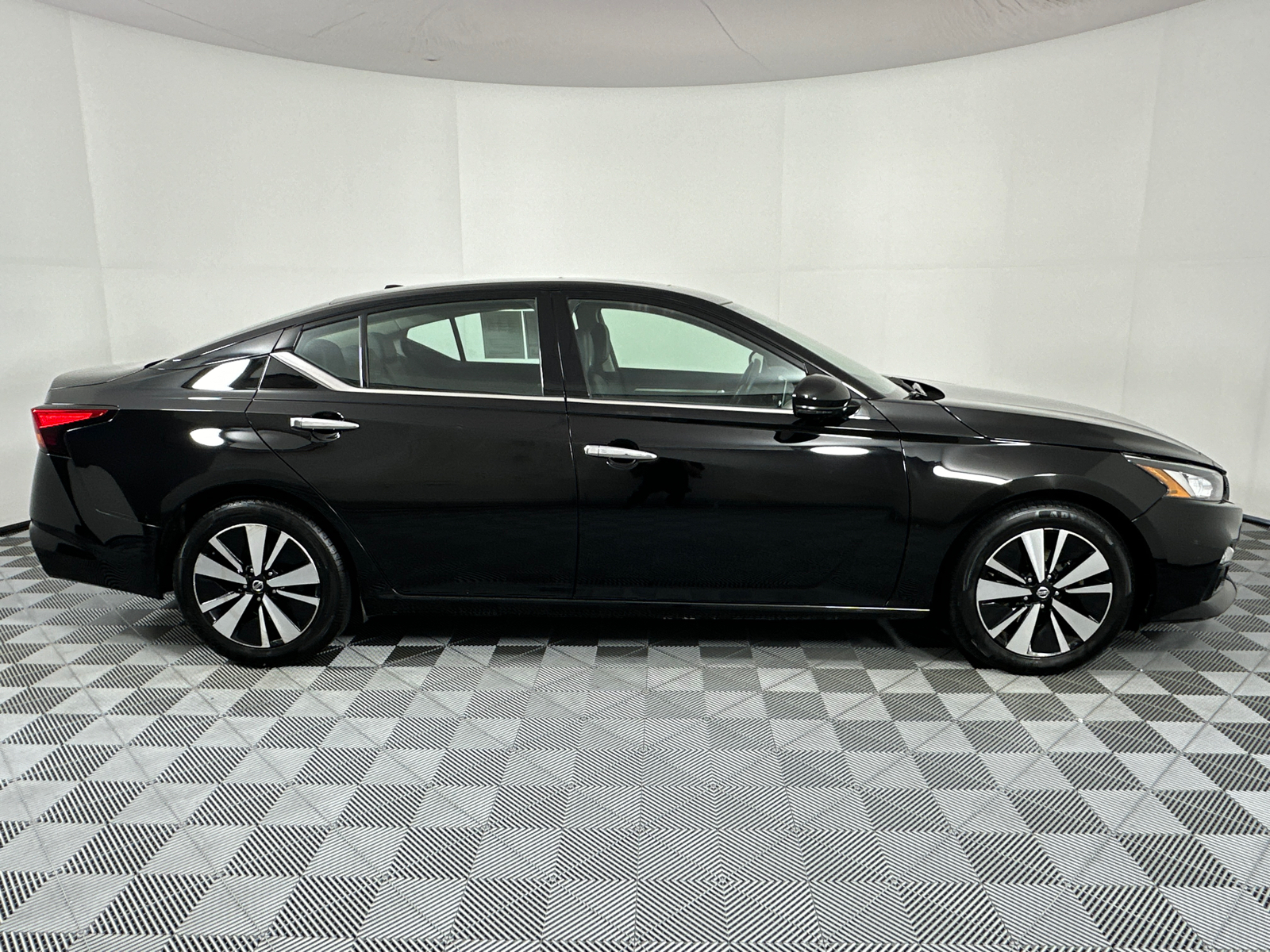 2019 Nissan Altima 2.5 SL 8