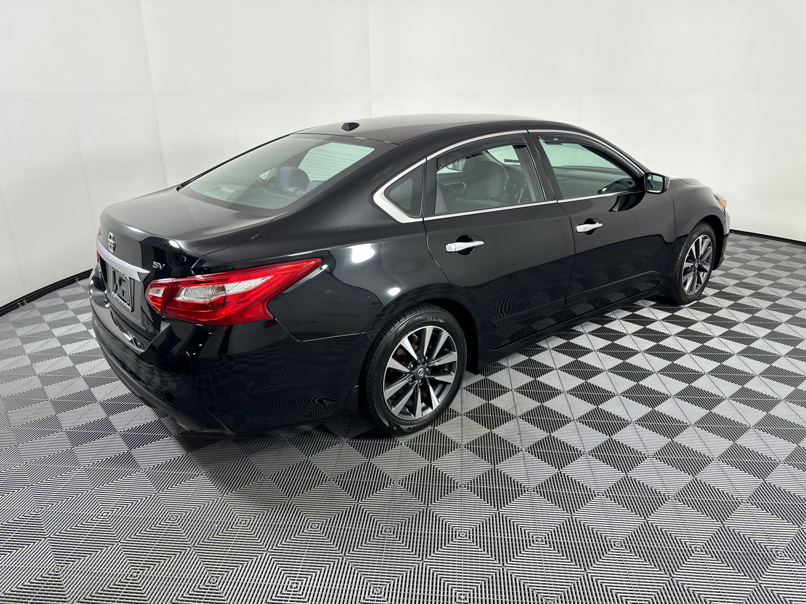 2016 Nissan Altima  7