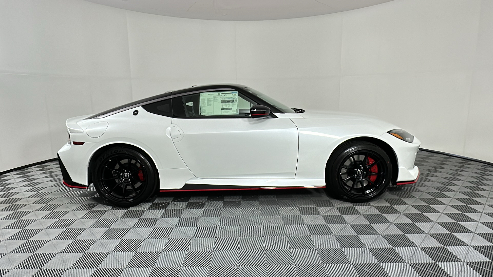 2024 Nissan Z NISMO 8