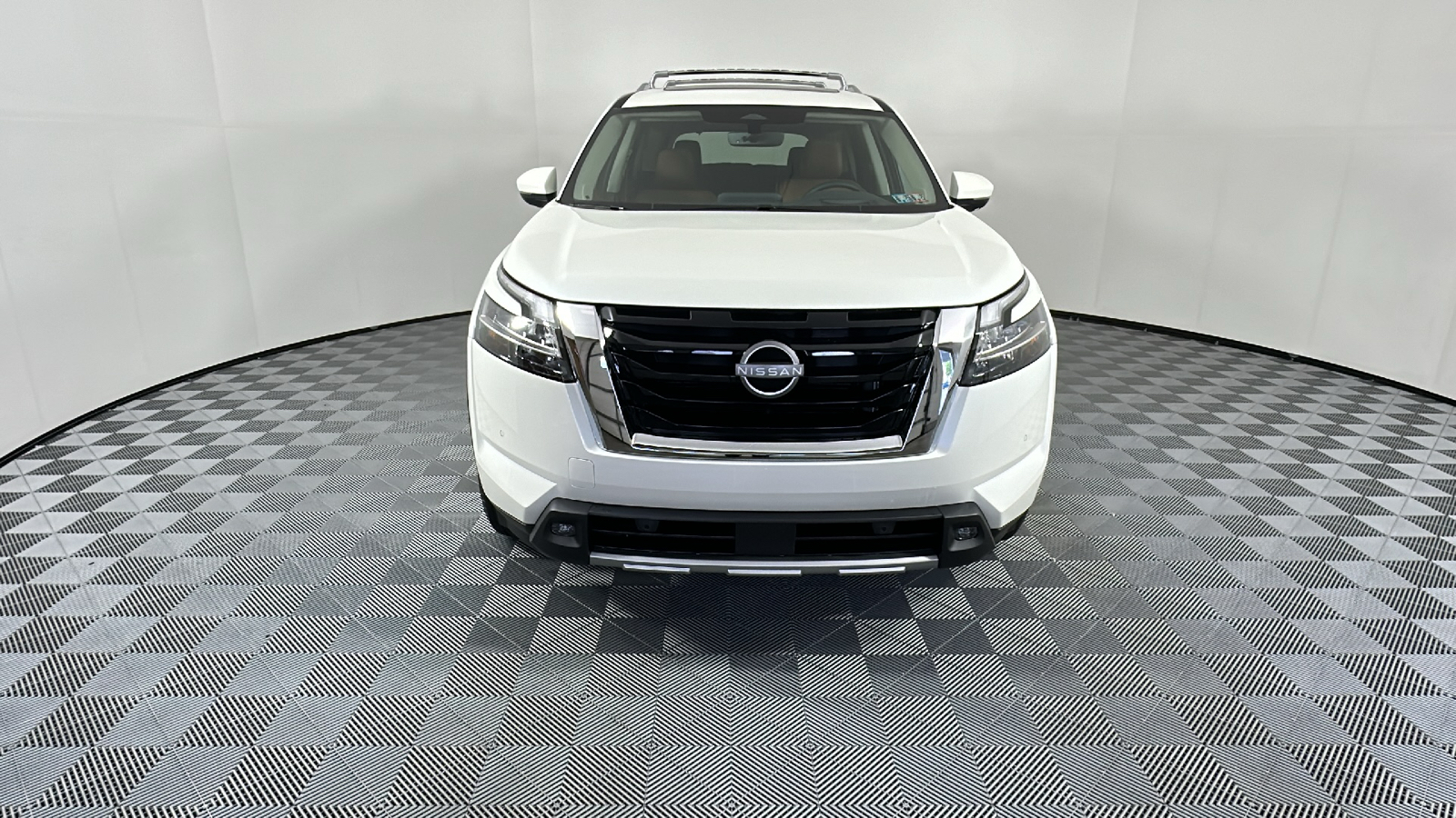 2024 Nissan Pathfinder Platinum 2