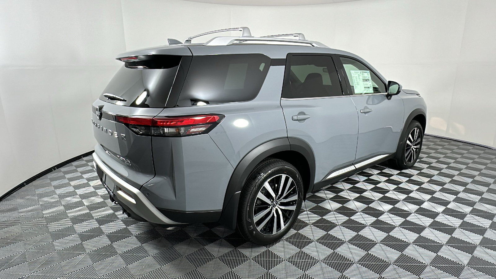 2024 Nissan Pathfinder Platinum 7