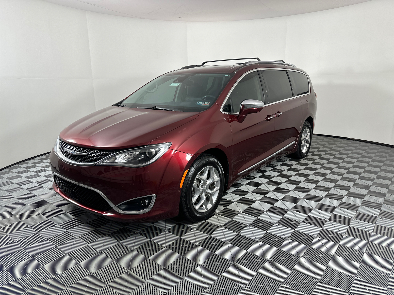 2018 Chrysler Pacifica Limited 3