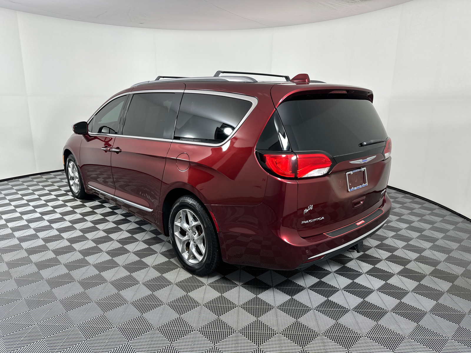 2018 Chrysler Pacifica Limited 5