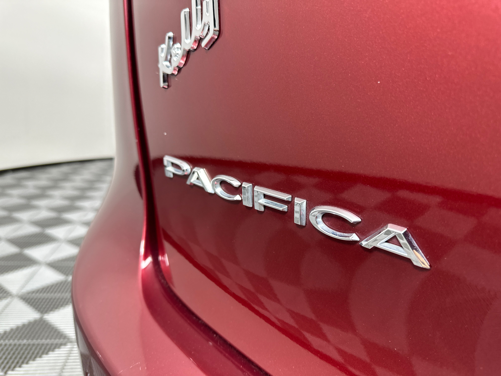 2018 Chrysler Pacifica Limited 10