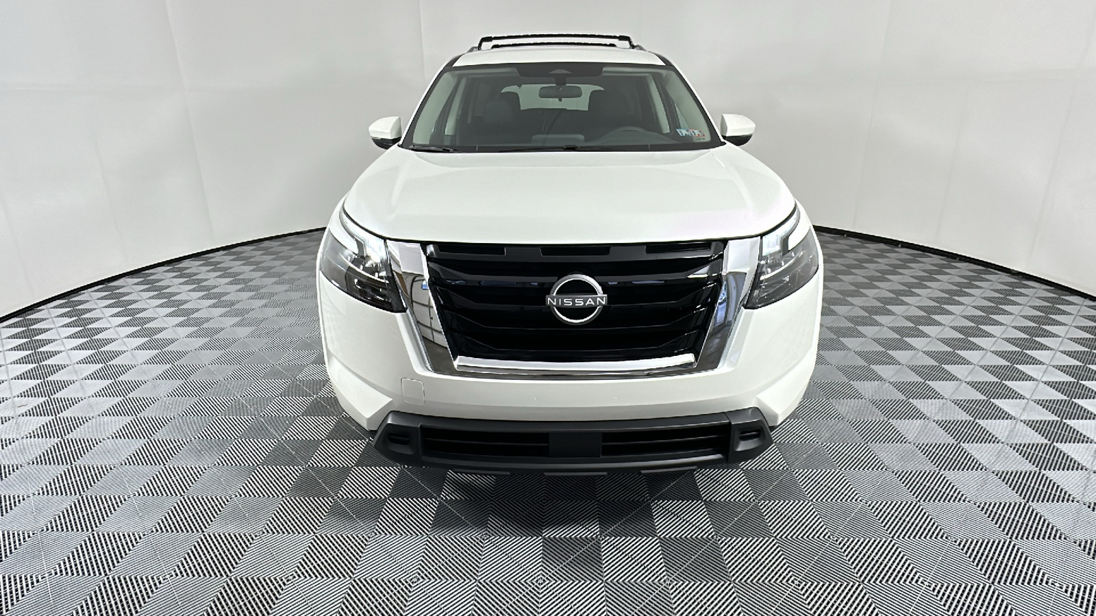 2024 Nissan Pathfinder SV 2