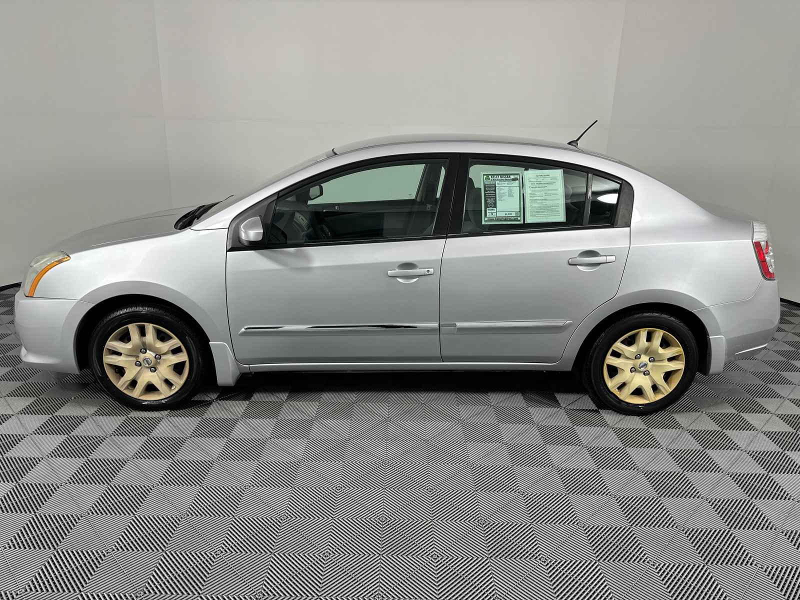 2010 Nissan Sentra 2.0 S 4