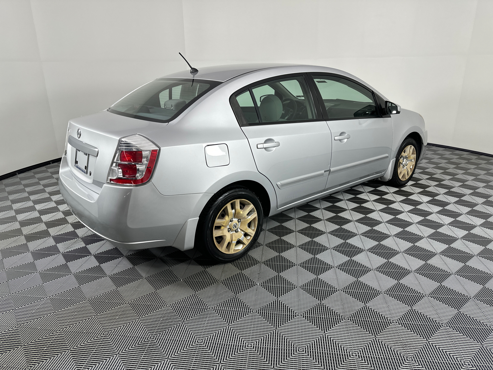 2010 Nissan Sentra 2.0 S 7