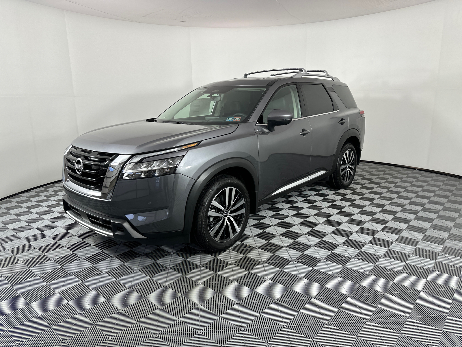 2024 Nissan Pathfinder Platinum 3