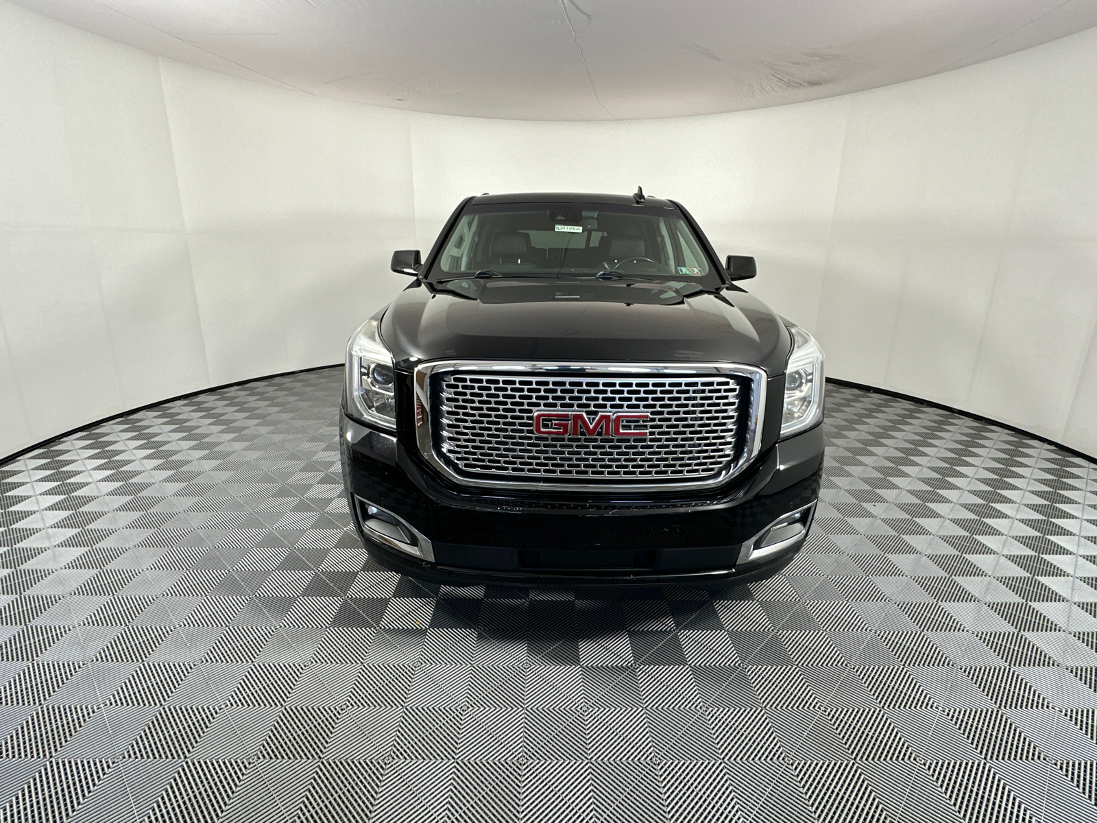 2016 GMC Yukon Denali 2