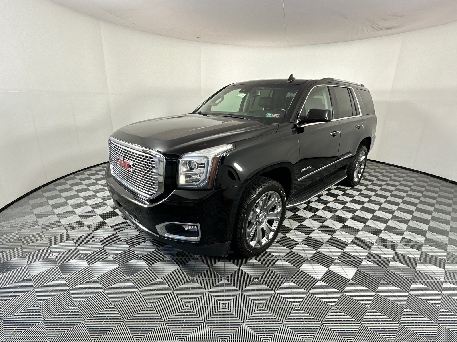 2016 GMC Yukon Denali 3