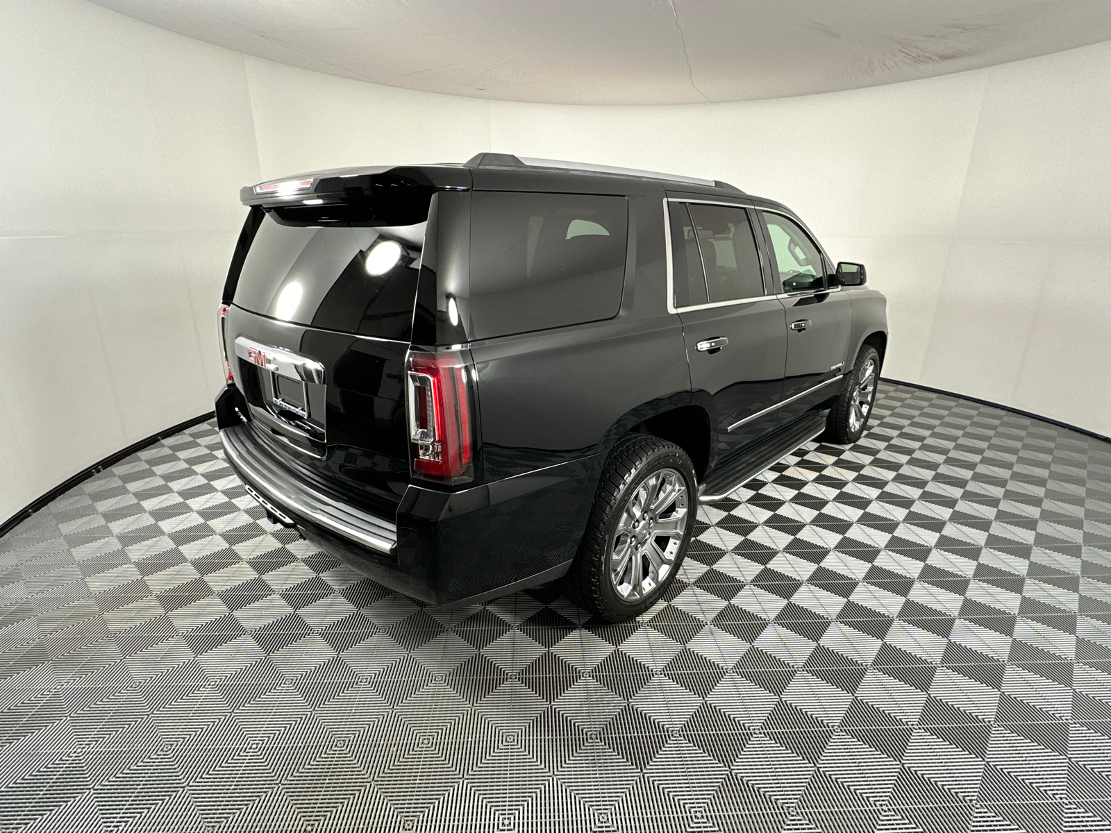 2016 GMC Yukon Denali 7