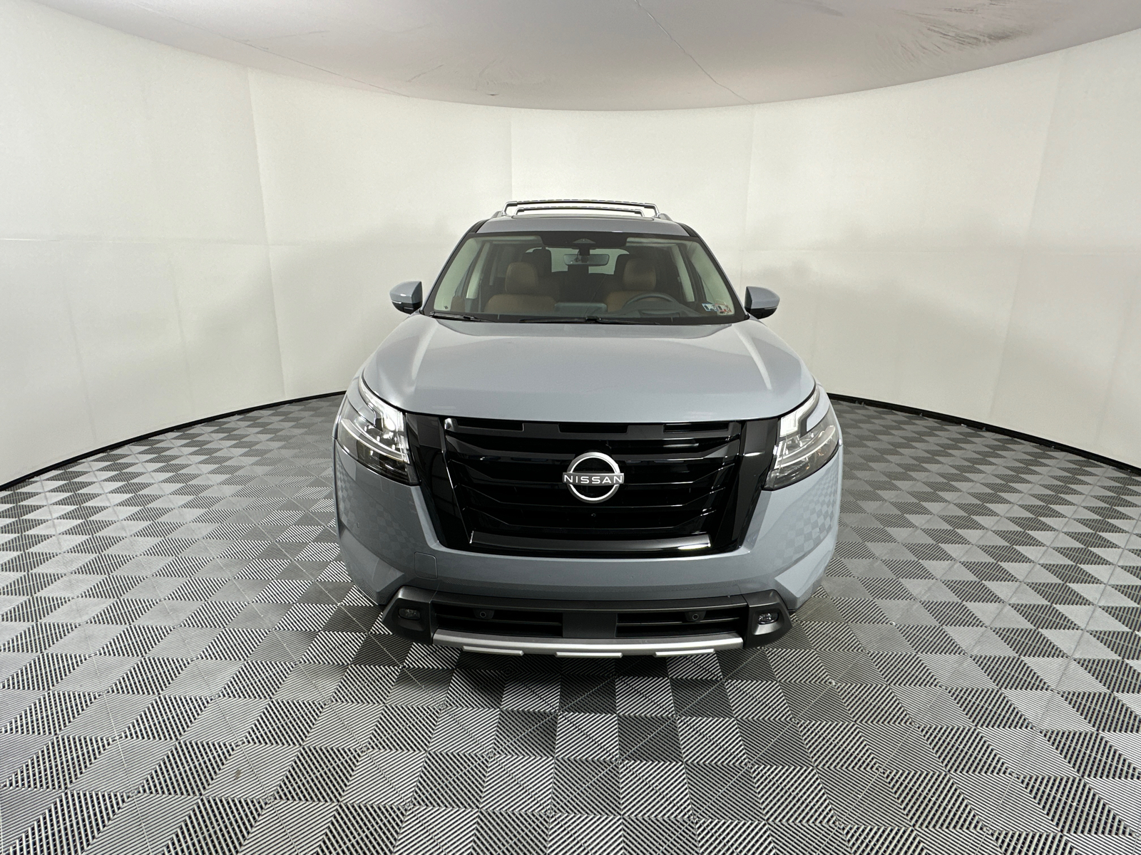 2024 Nissan Pathfinder Platinum 2