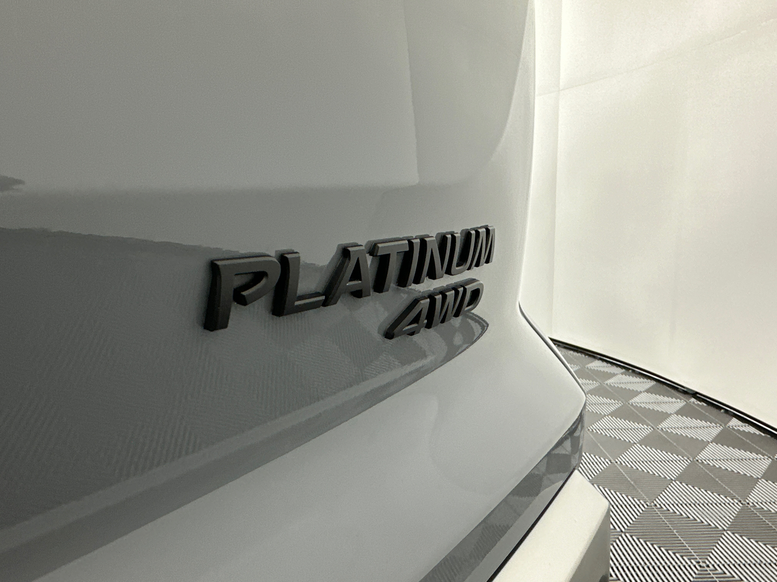 2024 Nissan Pathfinder Platinum 10