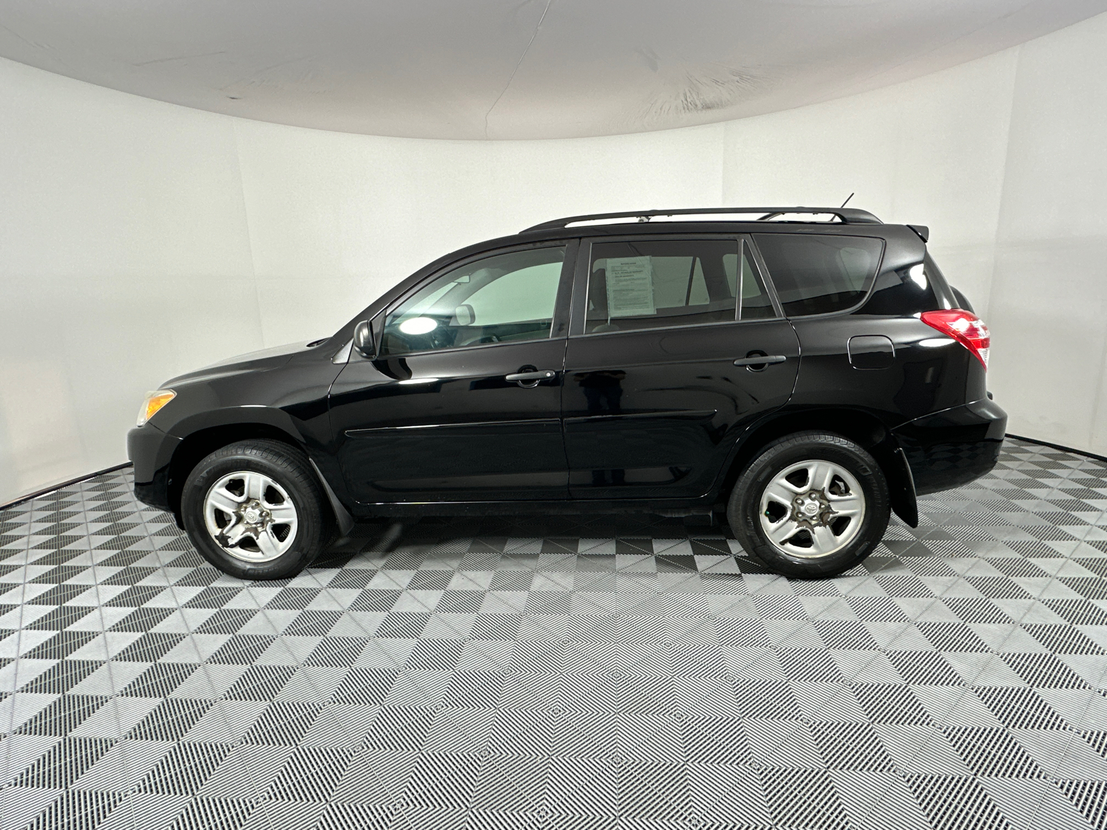 2009 Toyota RAV4 Base 4