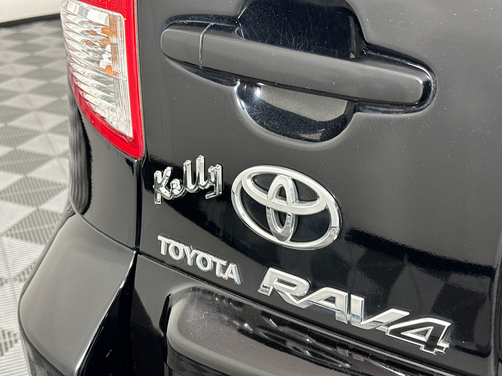 2009 Toyota RAV4 Base 9