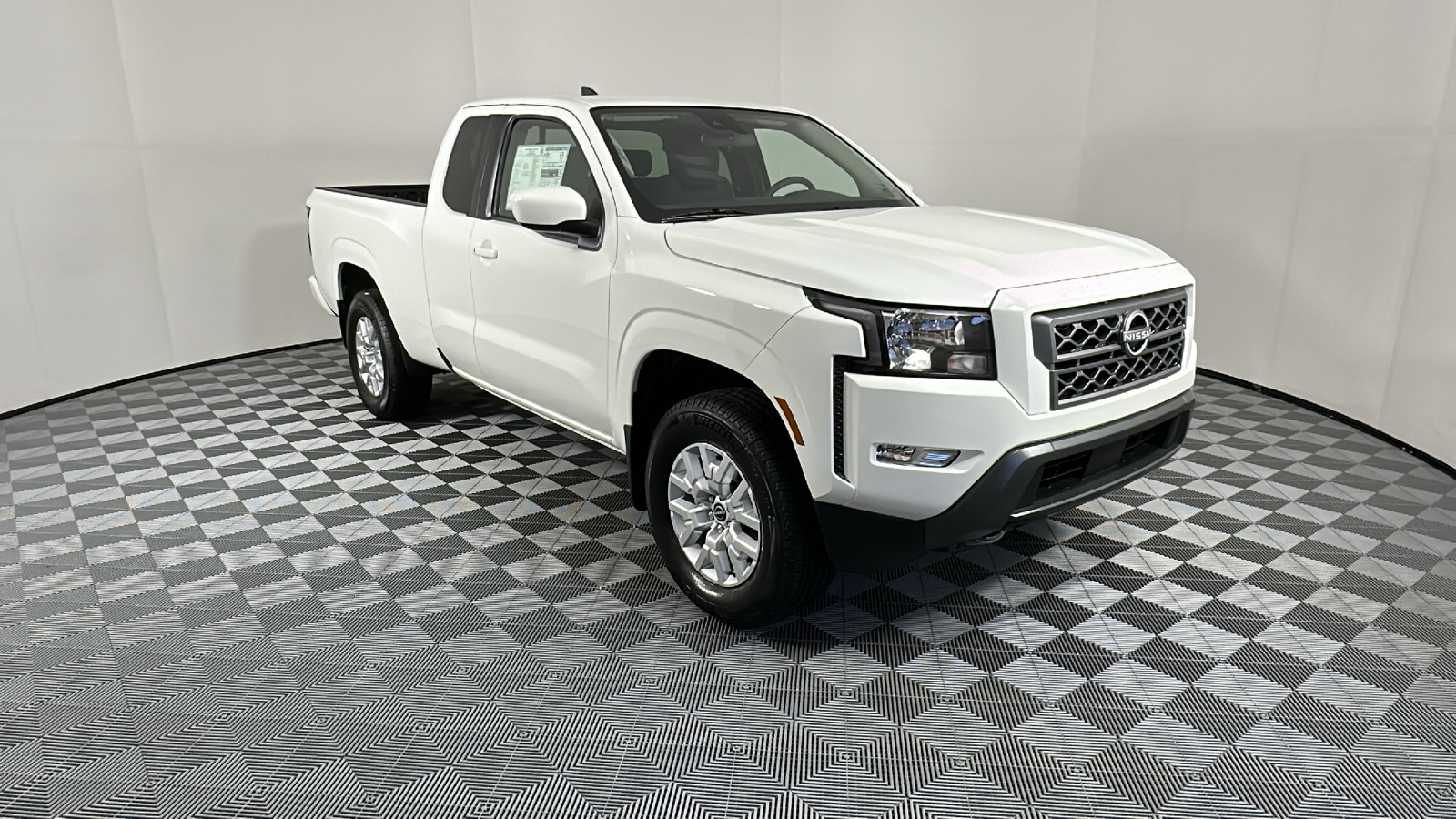 2024 Nissan Frontier SV 1