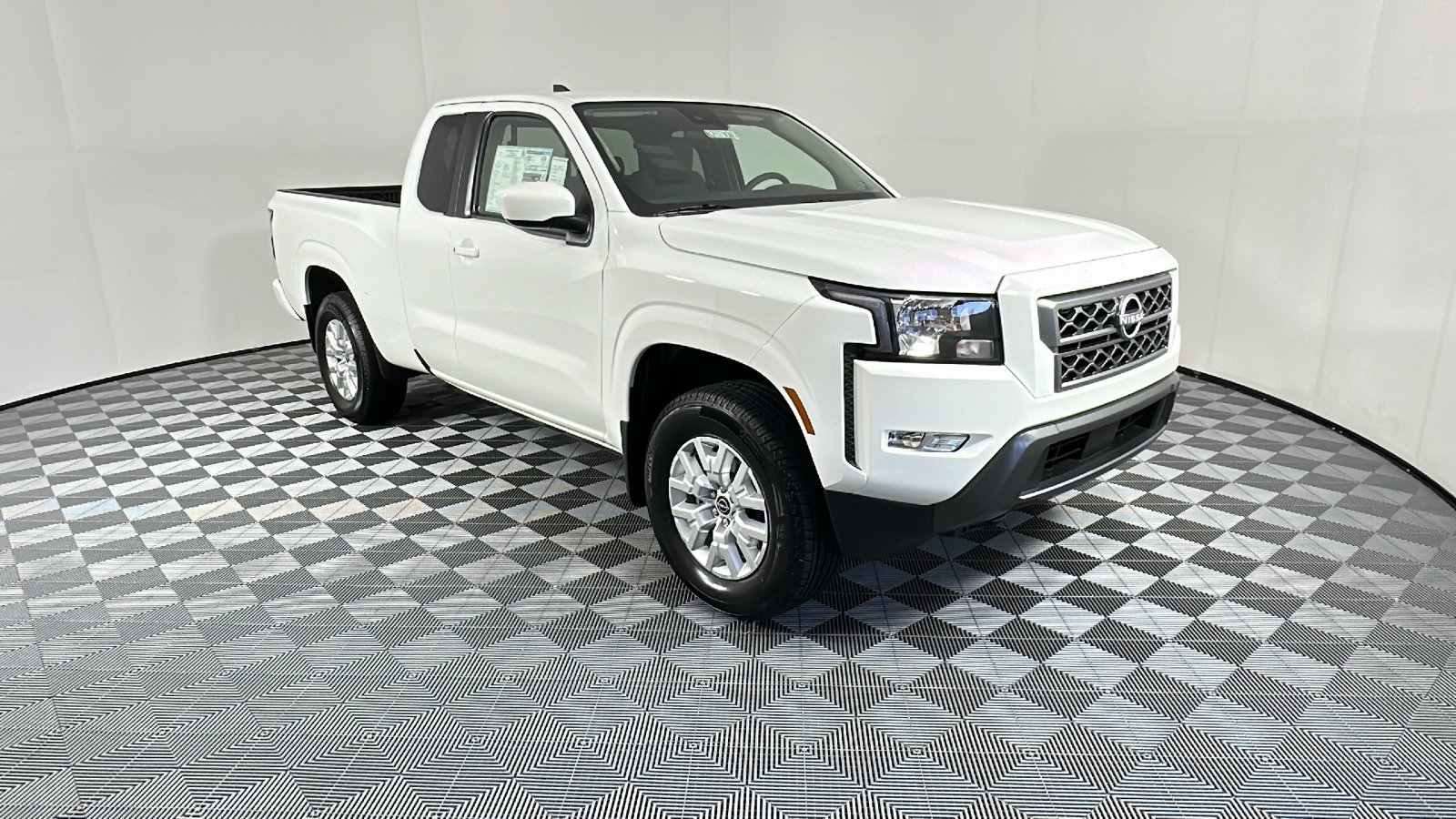 2024 Nissan Frontier SV 1