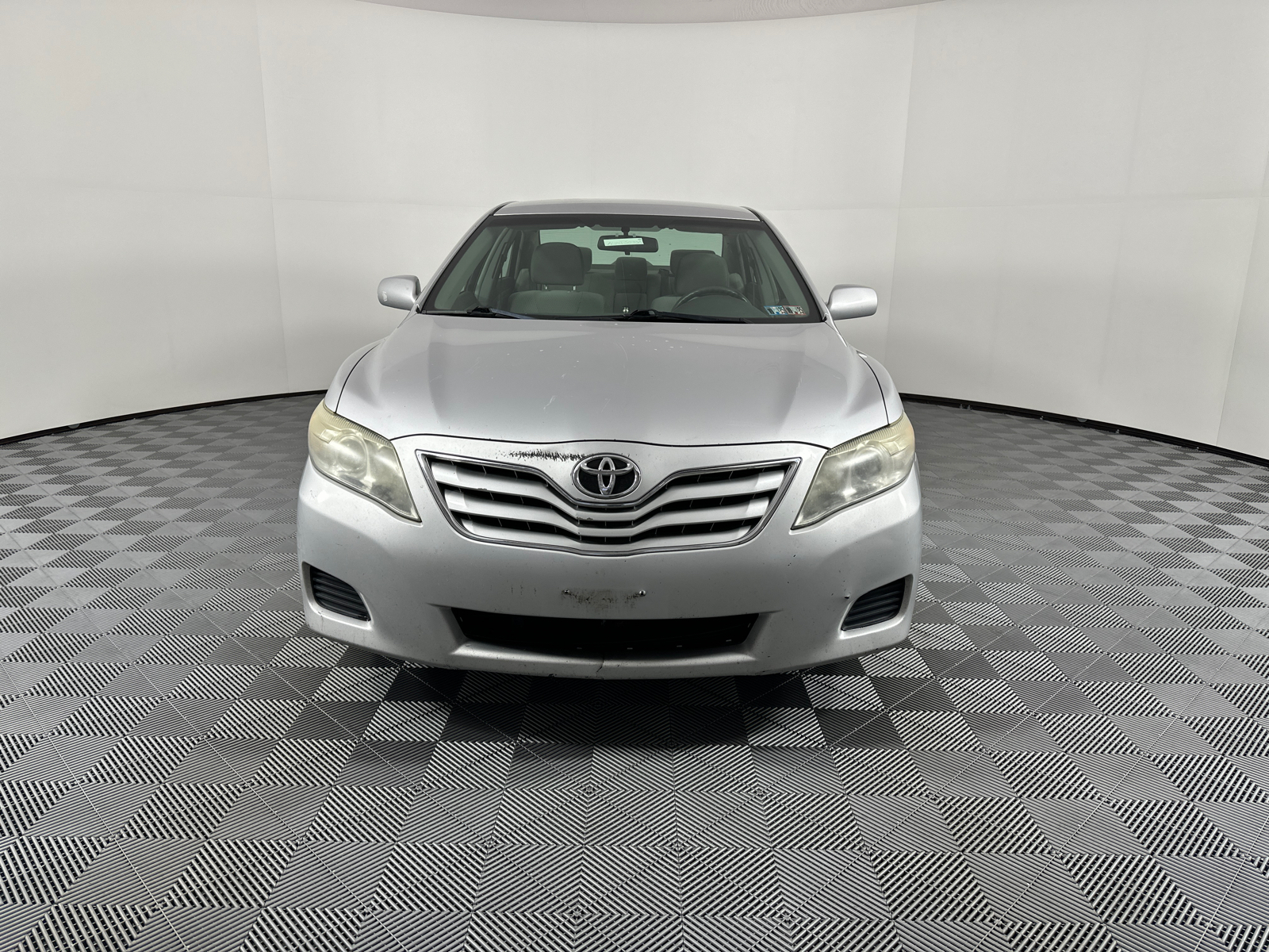 2010 Toyota Camry SE 2