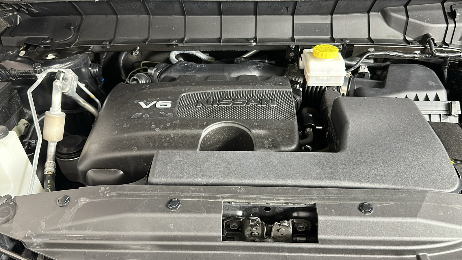 2022 Nissan Pathfinder SV 31