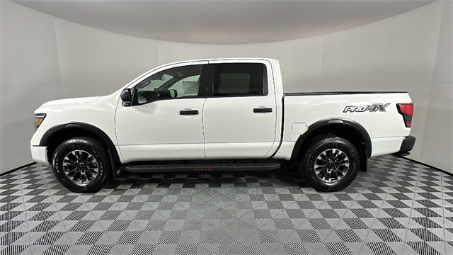 2024 Nissan Titan PRO-4X 4