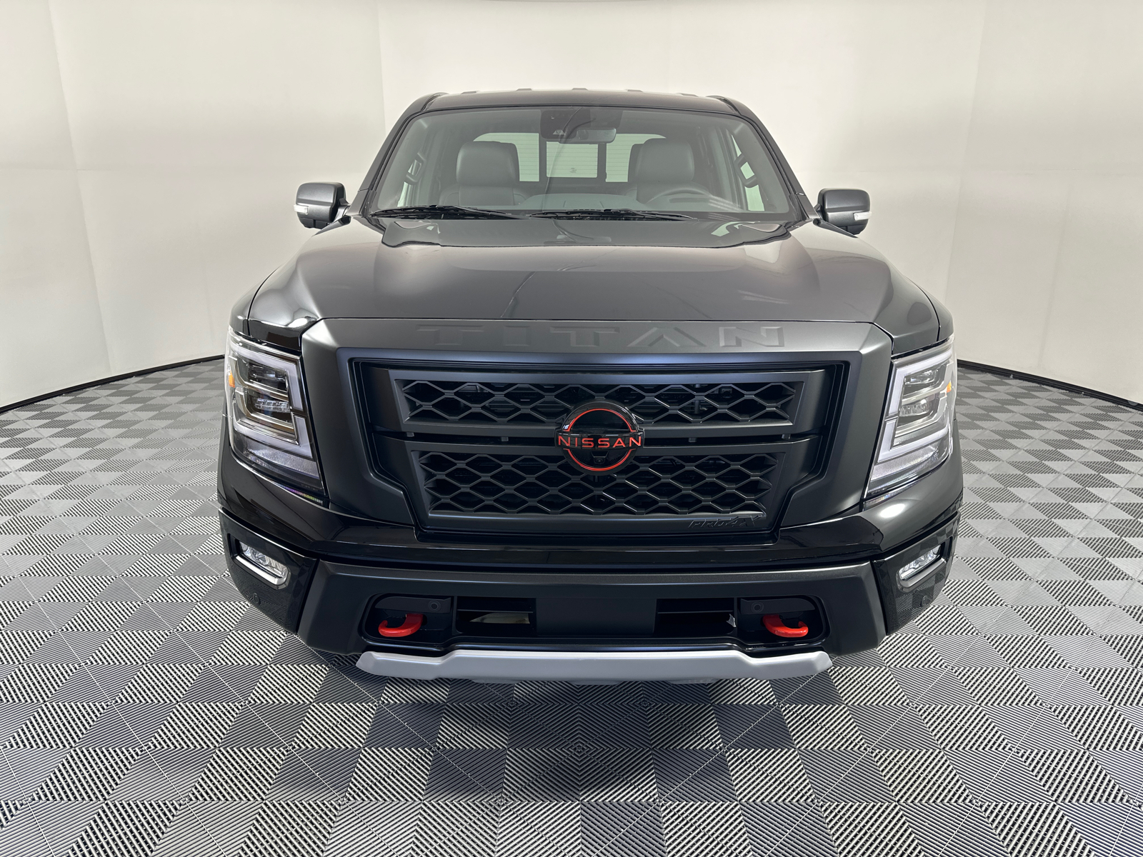 2024 Nissan Titan PRO-4X 2