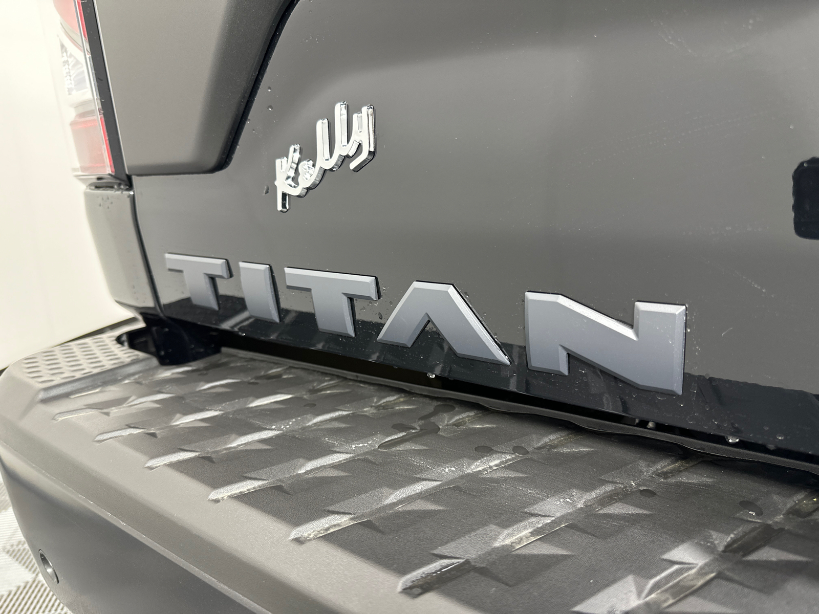 2024 Nissan Titan PRO-4X 9